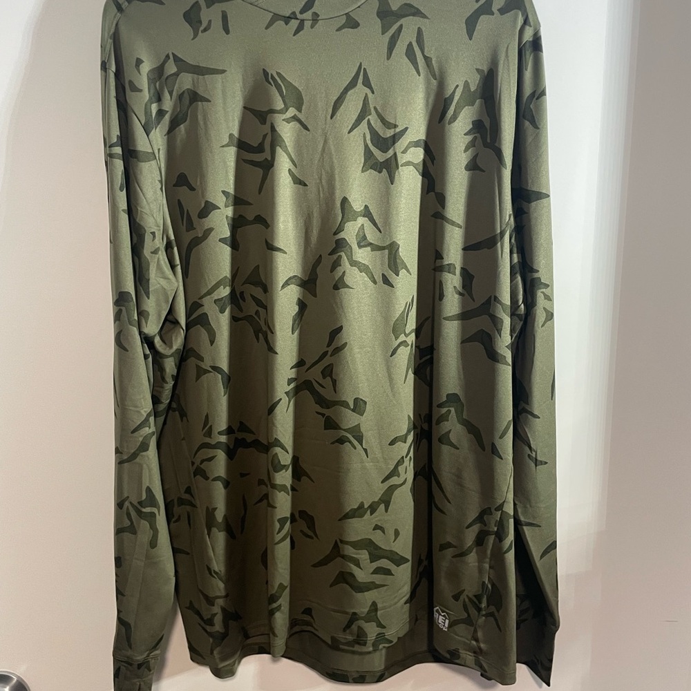 REI Men's Olive Camouflage Long Sleeve Shirt